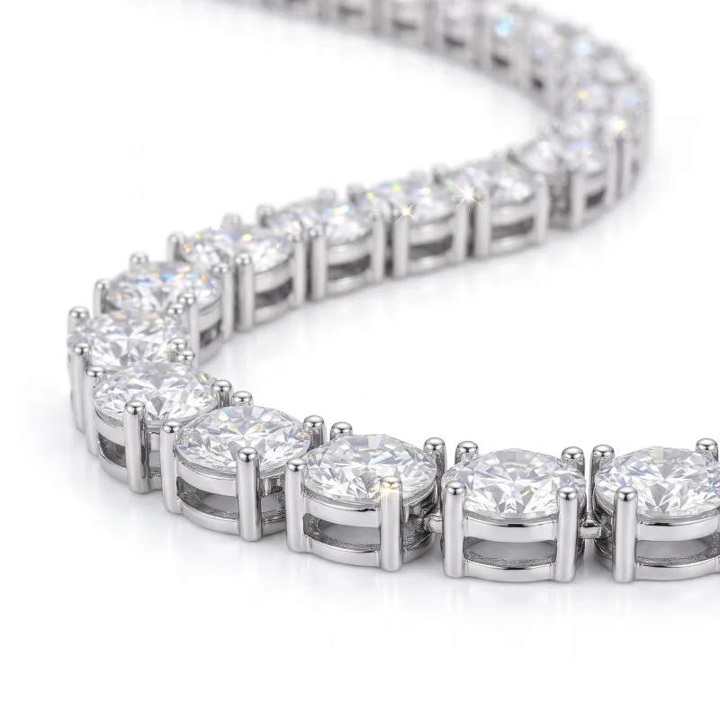 VVS1 Moissanite in Every Piece